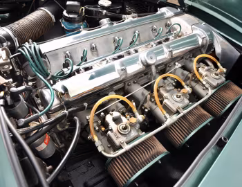 Sob o capô Aston Martin DB4 [UK-spec] (Series II) '01.1960–04.1961