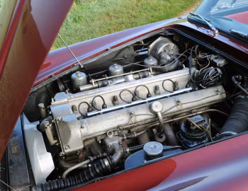 Sous la capuche Aston Martin DB4 Convertible [Worldwide] '1962–63