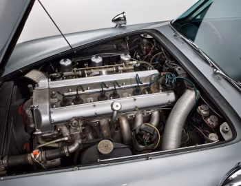 Sous la capuche Aston Martin DB5 James Bond Edition (DP/216/1) '1964