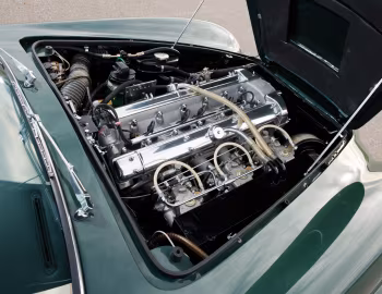 Sous la capuche Aston Martin DB6 Vantage (MkII) '08.1969–71