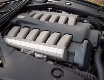 Sous la capuche Aston Martin DB7 GT [Worldwide] '2003–04