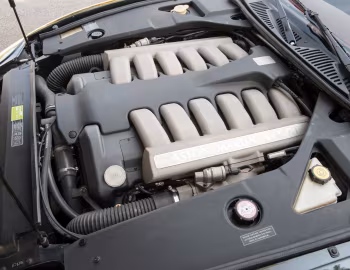 Sous la capuche Aston Martin DB7 GT [Worldwide] '2003–04