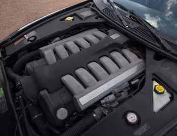 Sous la capuche 2004 Aston Martin DB7 GTA [North America] '2003–04