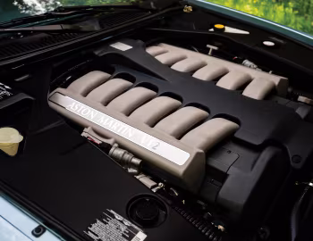 Sous la capuche 2000–03 Aston Martin DB7 Vantage [North America] '1999–2003