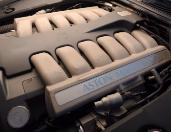 Bajo el capó Aston Martin DB7 Vantage Volante [Worldwide] '1999–2003