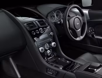 Interior Aston Martin DB9 "Carbon Black" '2010
