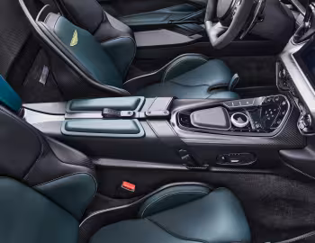 Intérieur Aston Martin DBR22 (#14) '12.2023