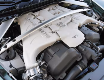 Bajo el capó 2008–12 Aston Martin DBS [North America] '2007–12