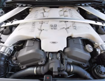Bajo el capó 2008–12 Aston Martin DBS [North America] '2007–12