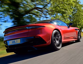 Aston Martin DBS Superleggera [UK-spec] '2018–24