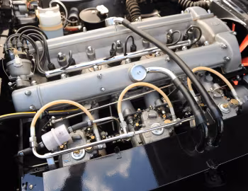 Sob o capô Aston Martin DBS Vantage [UK-spec] '1967–05.1972