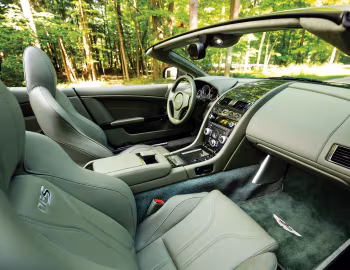 Intérieur 2010–12 Aston Martin DBS Volante [US-spec] '2009–12