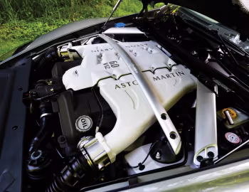 Sous la capuche 2010–12 Aston Martin DBS Volante [US-spec] '2009–12