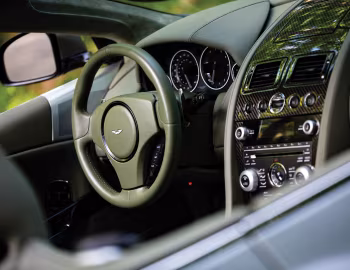 Panneau avant 2010–12 Aston Martin DBS Volante [US-spec] '2009–12