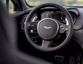 Panneau avant 2020–24 Aston Martin DBX [North America] '2020–24