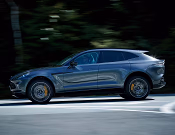 Aston Martin DBX [Japan] '2020–24