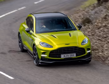 Aston Martin DBX707 [UK-spec] '2024–pr.