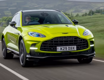 Aston Martin DBX707 [UK-spec] '2024–pr.