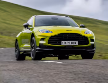 Aston Martin DBX707 [UK-spec] '2024–pr.