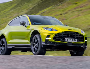 Aston Martin DBX707 [UK-spec] '2024–pr.