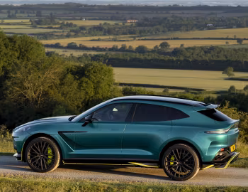 Q by Aston Martin DBX707 [UK-spec] '2022–24