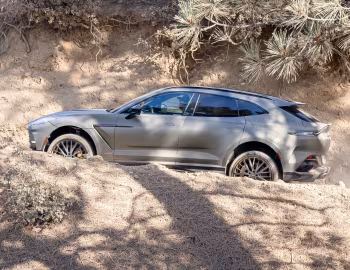 2023–24 Aston Martin DBX707 [North America] '2022–24