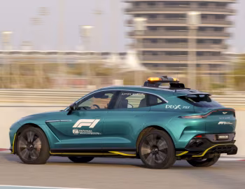 Aston Martin DBX707 F1 Medical Car '2023–pr.