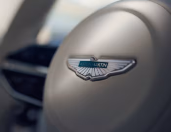 Інтер'єр Aston Martin DBX GT [UK-spec] '2026