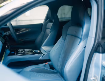 Інтер'єр Aston Martin DBX S [Japan] '2025–н.ч.