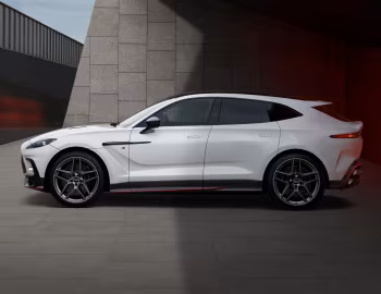 Aston Martin DBX S [UK-spec] '2025–pr.