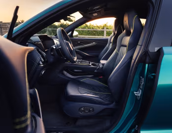 Intérieur 2026 Aston Martin DBX S [North America] '2025–pr.
