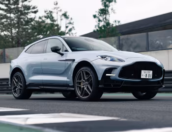 Aston Martin DBX S [Japan] '2025–pr.