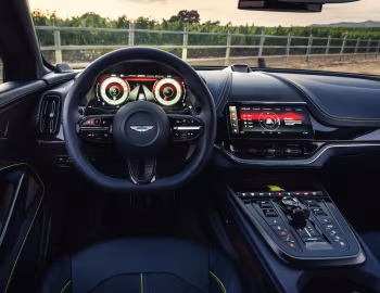 Panneau avant 2026 Aston Martin DBX S [North America] '2025–pr.