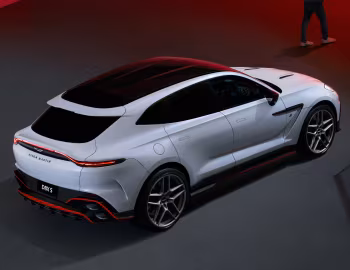 Aston Martin DBX S [UK-spec] '2025–pr.