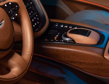 Intérieur Aston Martin DBX Straight-Six [China] '2021–24