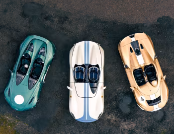 Ferrari Monza SP2, Aston Martin V12 Speedster "DBR1 spec", McLaren Elva