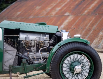 Sous la capuche Aston Martin Le Mans (LM8) '1932