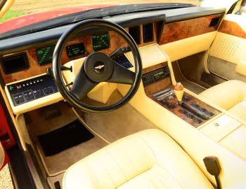 Painel frontal 1983–87 Aston Martin Lagonda [North America] '1982–87