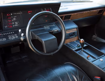 Panneau avant 1983–87 Aston Martin Lagonda [North America] '1982–87