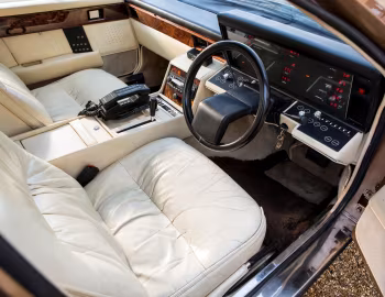 Panneau avant Aston Martin Lagonda [UK-spec] '1978–87