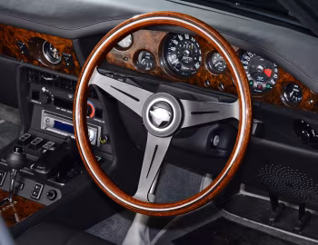 Panneau avant Aston Martin Lagonda V8 Saloon '1974–76
