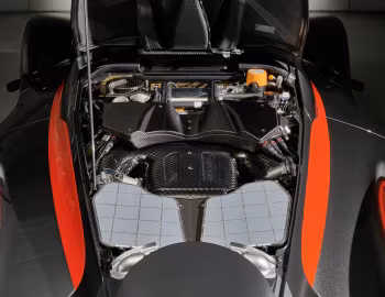 Sous la capuche Aston Martin Valkyrie [EU-spec] (#051/150) '2022