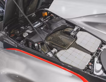 Sous la capuche Aston Martin Valkyrie Spider (#49/85) '2024