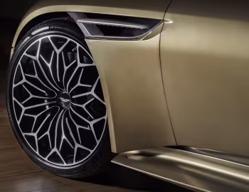 Aston Martin "OHMSS" DBS Superleggera [UK-spec] '2019–20