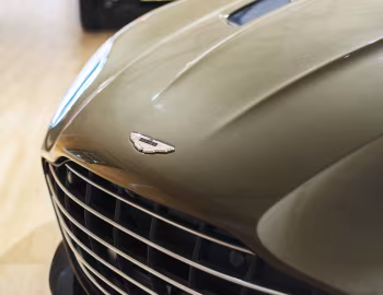 Aston Martin "OHMSS" DBS Superleggera [UK-spec] '2019–20