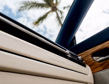 Intérieur Q by Aston Martin DB12 Volante "Palm Beach Edition" [North America] '05.2025