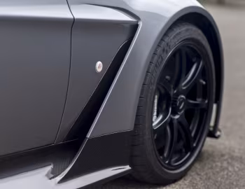 Q by Aston Martin Vantage GT12 Roadster '06.2016