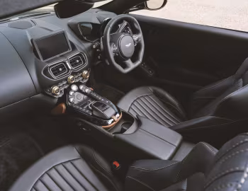 Intérieur Q by Aston Martin Vantage Roadster "A3" '2021