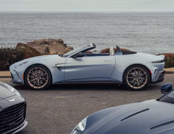 Q by Aston Martin Vantage Roadster "Thrillseeker Collection" '2025