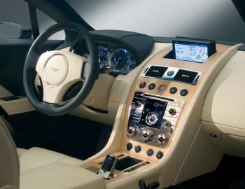 Panneau avant Aston Martin Rapide Concept '01.2006